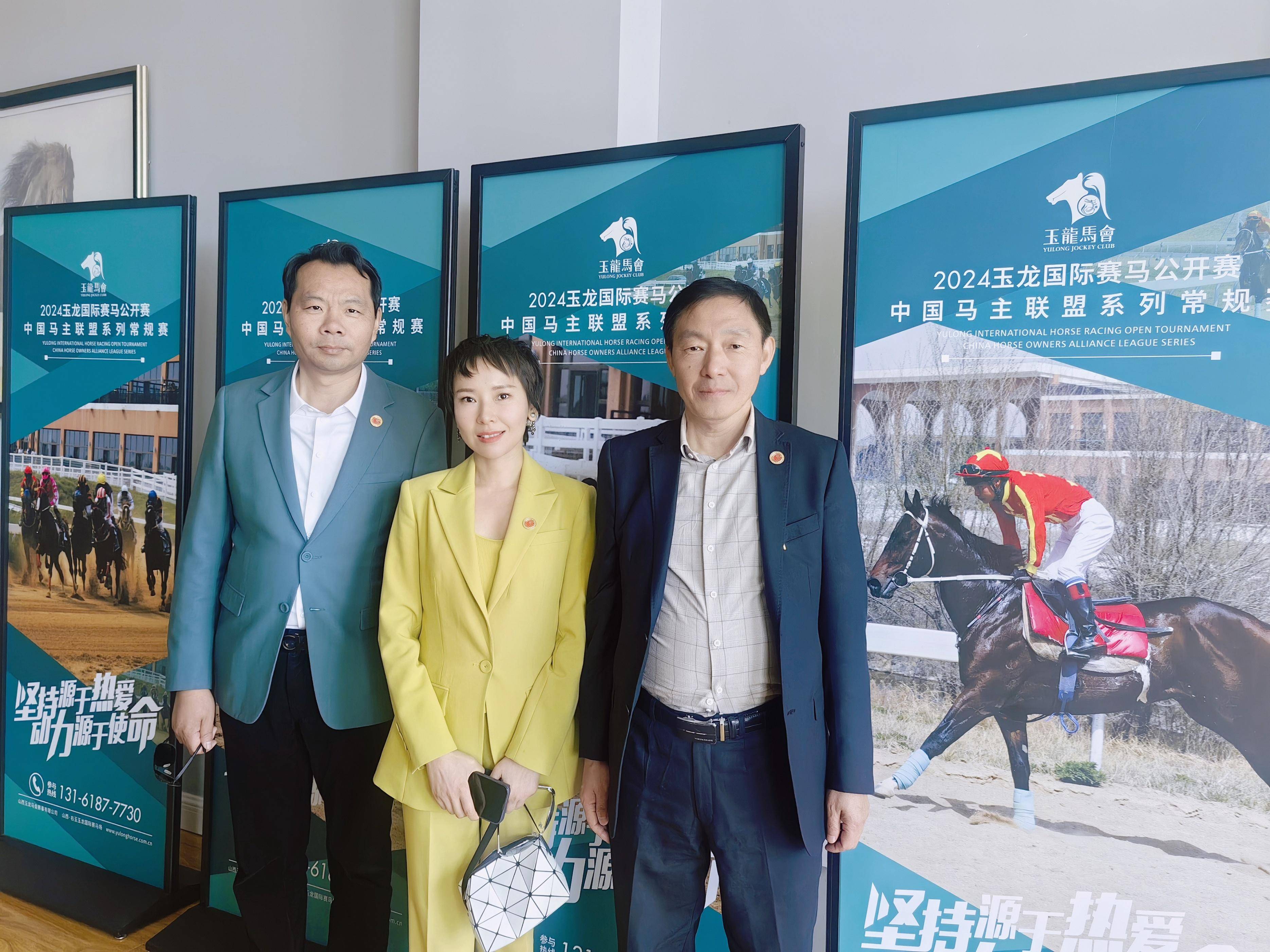 赛场开门红,探寻内蒙古伊泰大漠马业成功的秘笈_先生_玉龙_苏日图