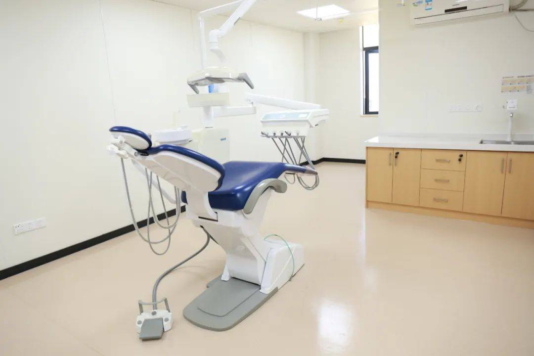 设备大升级口腔科现拥有卡瓦锥形束多功能口腔ct(cbct),数字化x光机