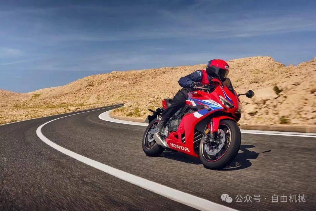 本田还将在北京摩展上发布全新的四缸650系列.