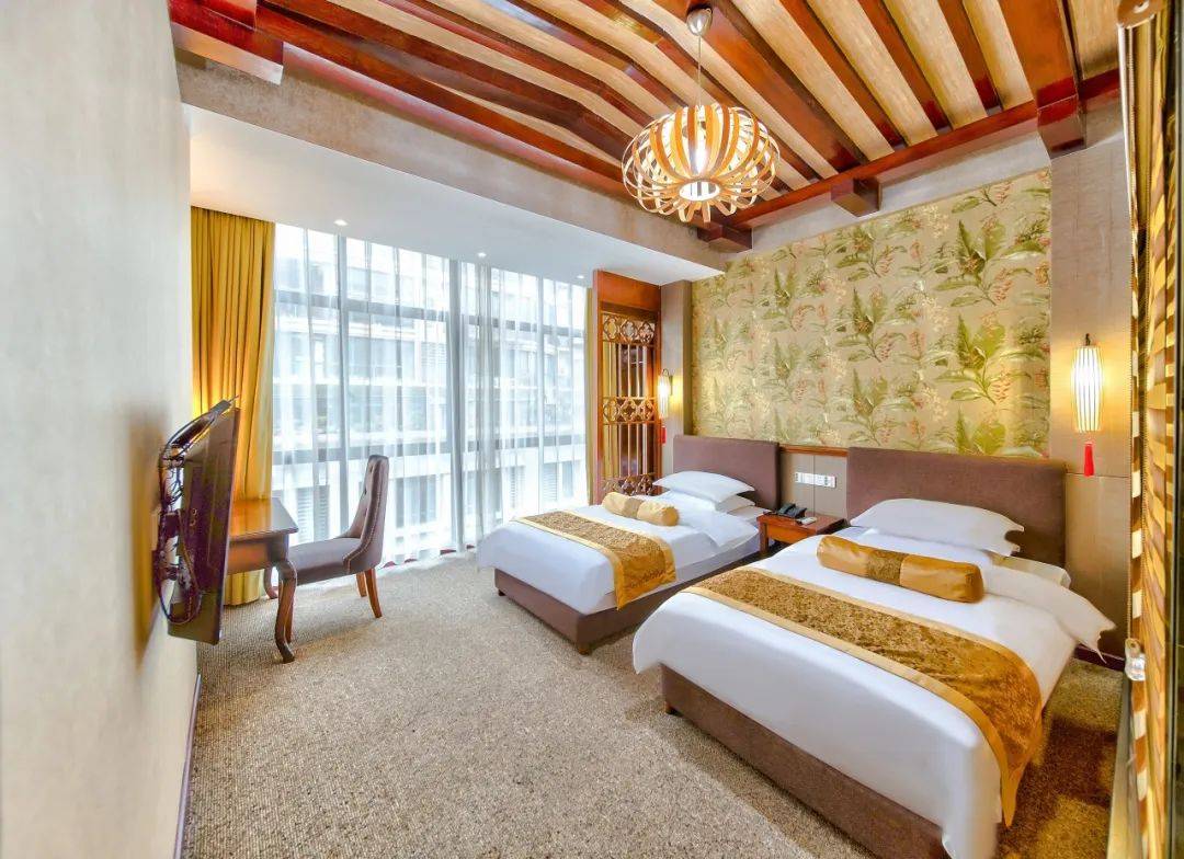 0公里华悦松泉度假酒店电话:0571-28319999地址:杭州市临安区昌化镇