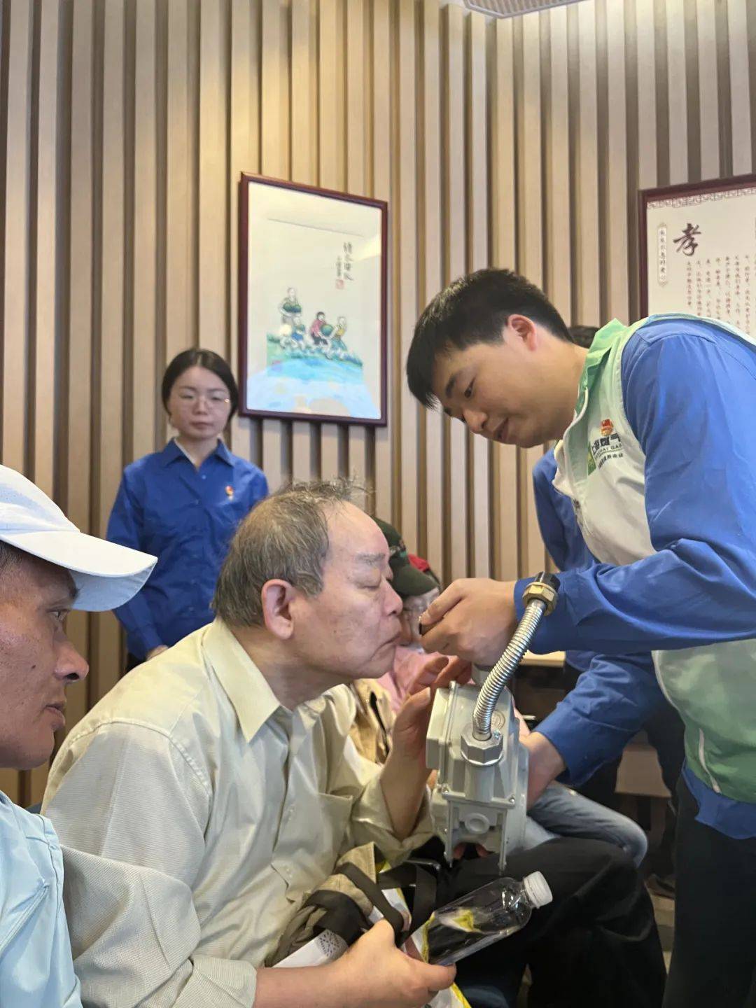 回顾 | "安燃伴盲行"助盲志愿服务活动在浦东图书馆开展