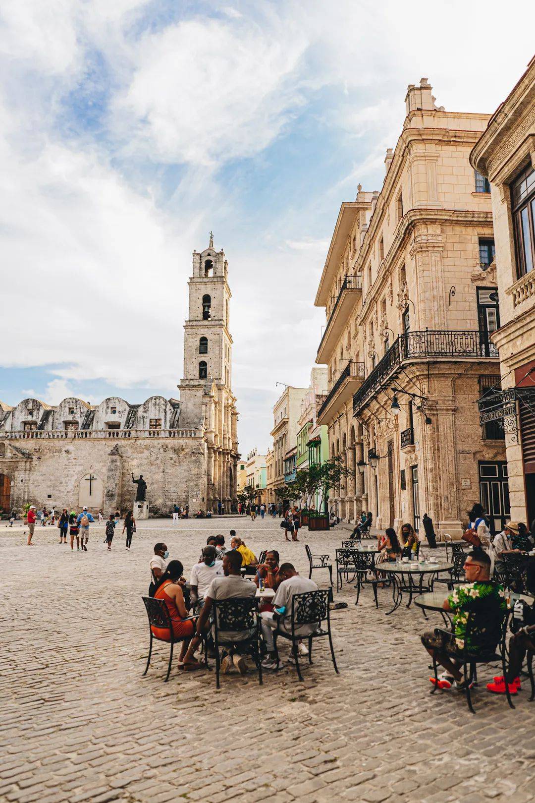 感受哈瓦那旧画时光,雪茄,朗姆酒,复古老爷车.开启深度环游古巴之旅
