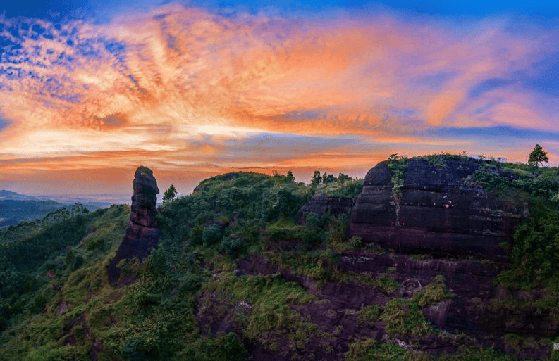 万源烟霞山风景区图片图片