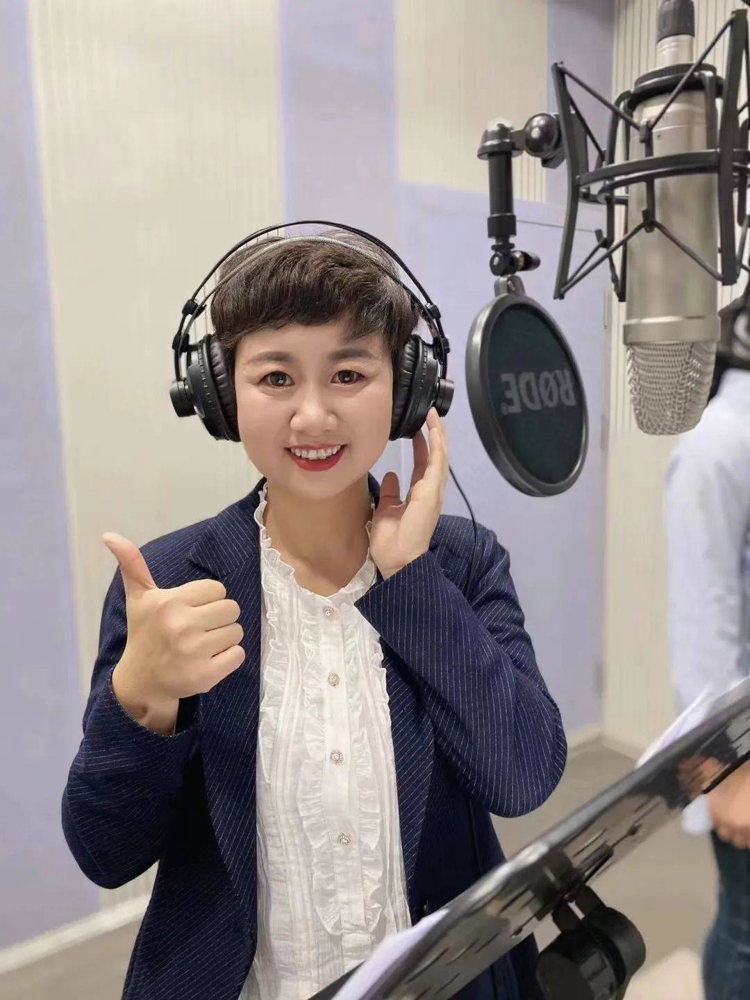 推荐人:王秋月《都市全接触》执行制片人推荐书籍:《幸福了吗?