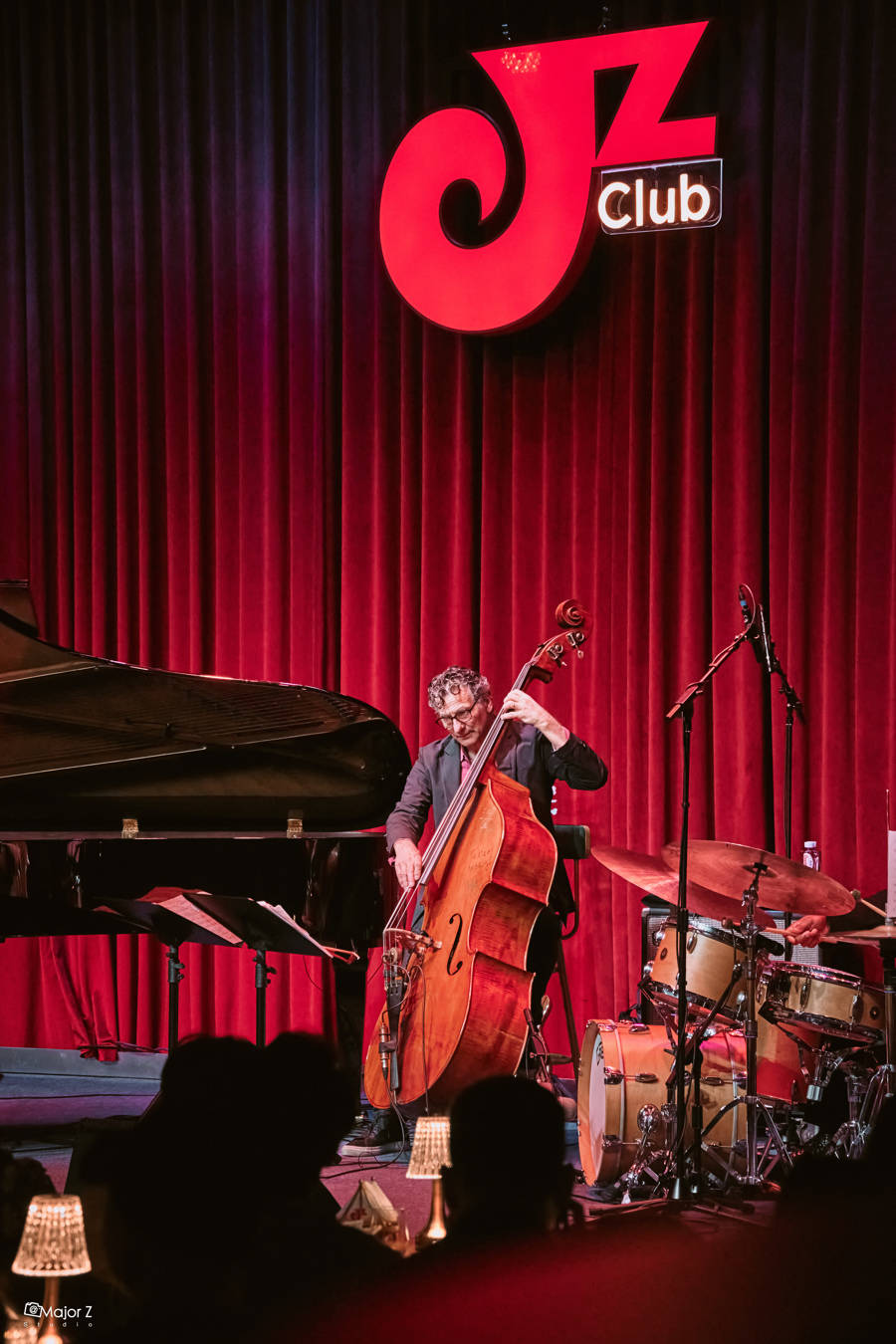 音乐街区叠加夜间消费,衡山路能重回"顶流"吗_演出_上海_酒吧街