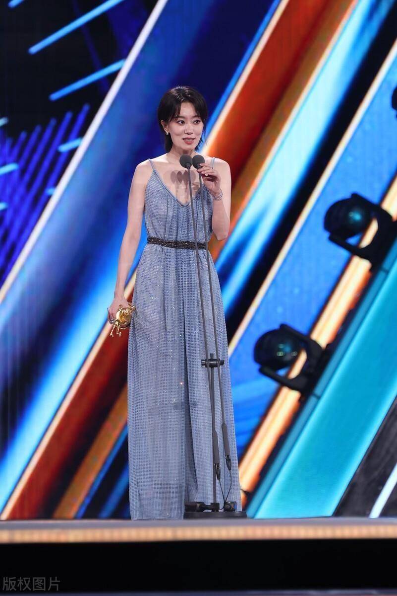 张小斐这身材,这才是尤物啊!