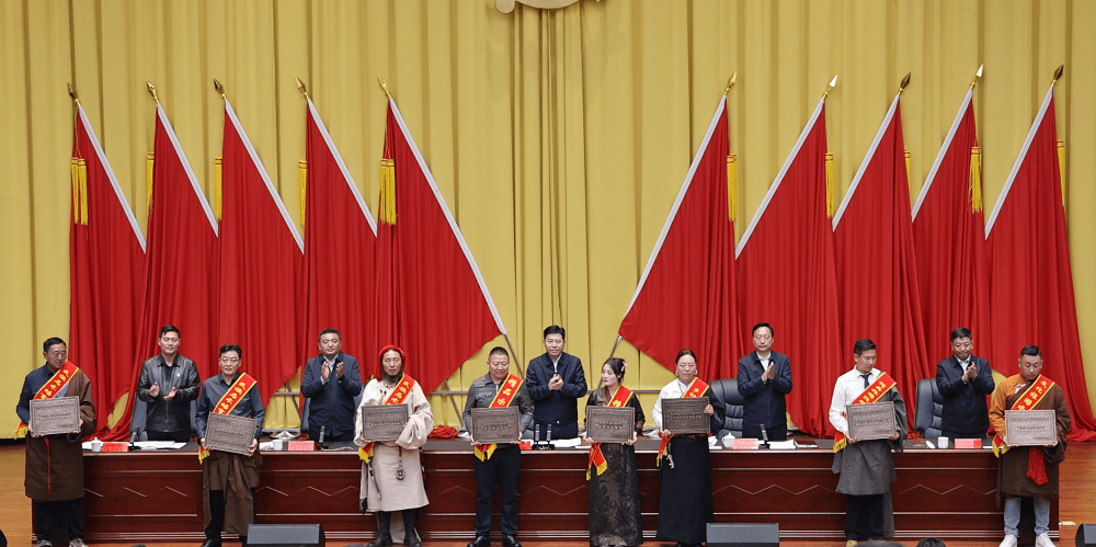 玉树市召开打造国际生态旅游目的地首选区2024年度工作推进会议