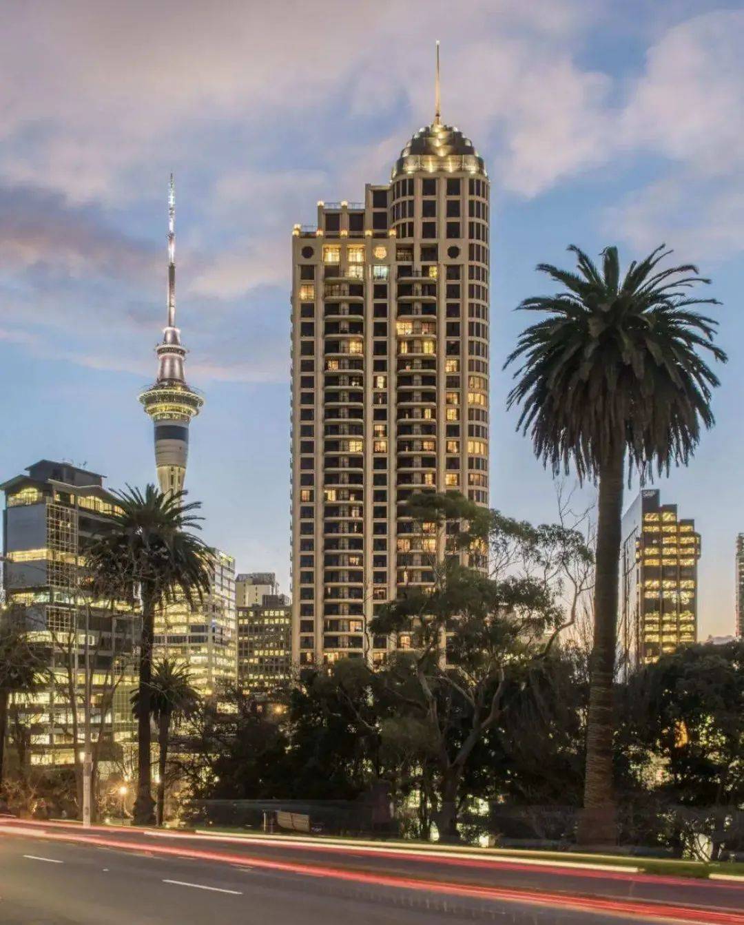 这栋位于20层的1房1卫浴豪华公寓为您提供奢华的生活享受.