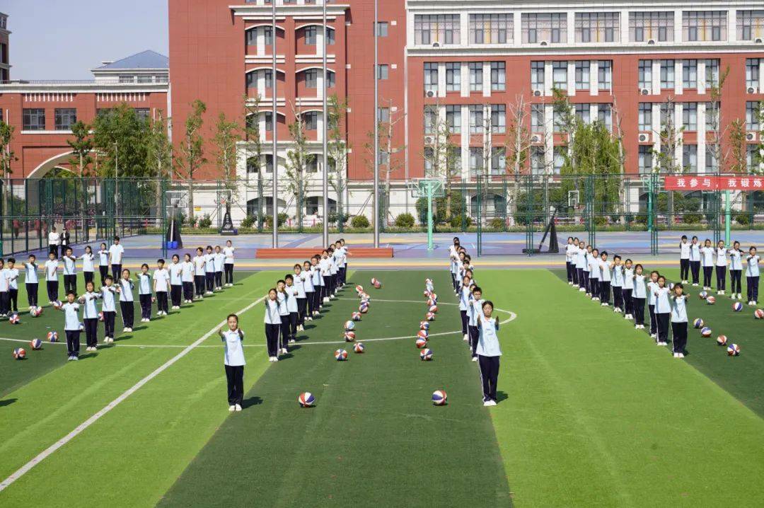 示范区"最美大课间"集中展演活动在兴华学校举行_教育工委_商丘市