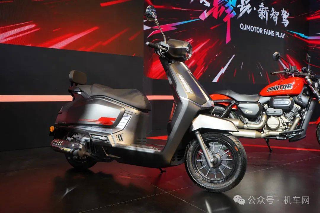闪300自动挡,骁700s,150踏板,钱江发布多款新车,售价1.3万~7.0万元