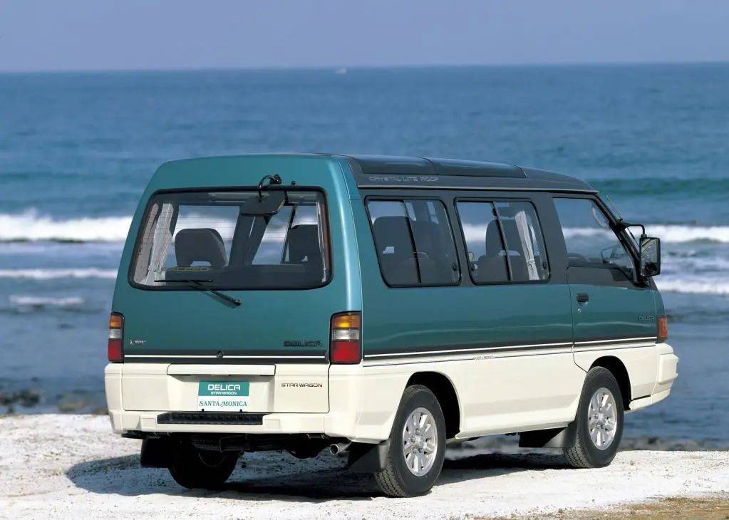 "东南得利卡旗舰版",1993款顶配l300,五个天窗,六套窗帘