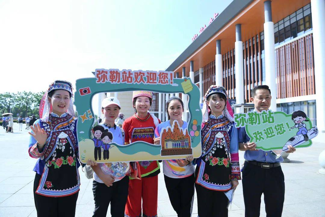 【四川跑者钟涛嘉】:我是专程从四川西昌赶来参加弥勒的女子半程