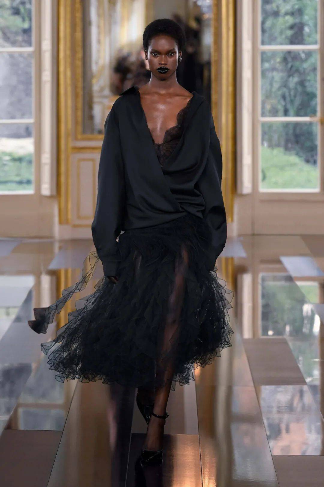 "黑色视角" valentino 2024 秋冬成衣系列_春夏_高定_share