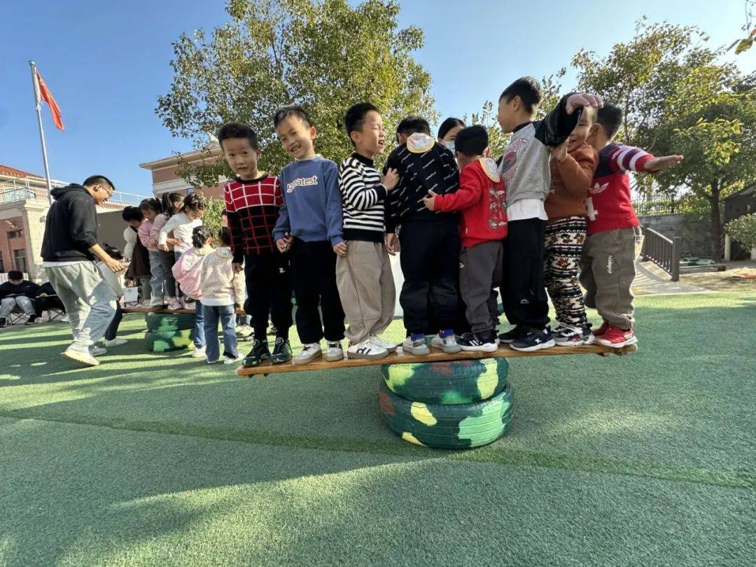 共研共融——新圩学校&新圩一幼体育教学观摩研讨活动_幼儿园_小学