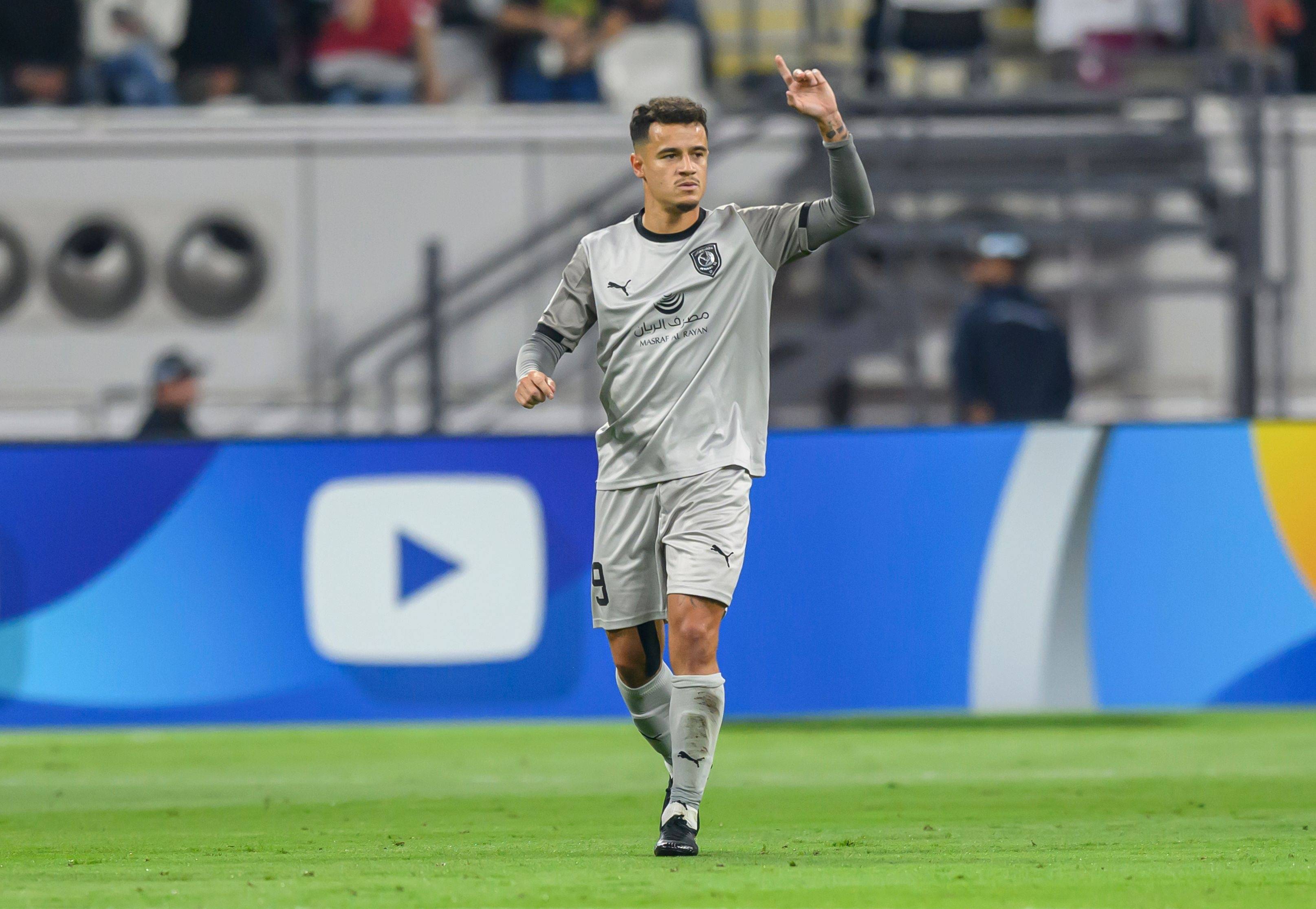 直播吧5月19日讯 据巴媒uol消息,巴西中场库蒂尼奥可能重返巴甲球队