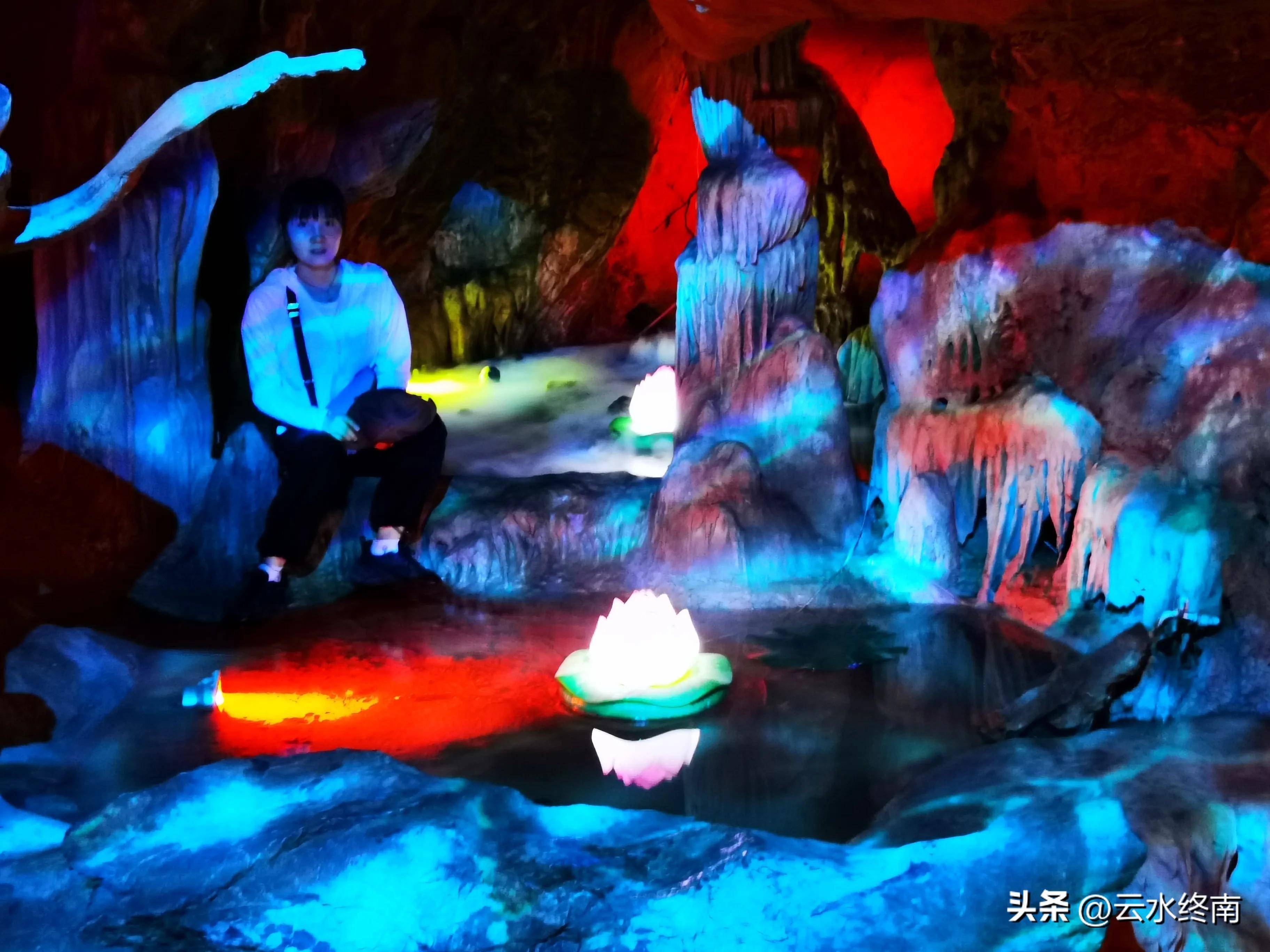 蓝田这个免费景区"火"了,从门可罗雀到游人如织,不堵车算好的_溶洞