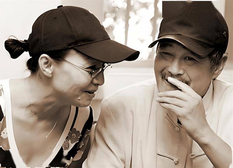 19年后再看范伟,才明白他和赵本山散伙,根本不是因为分钱不均!