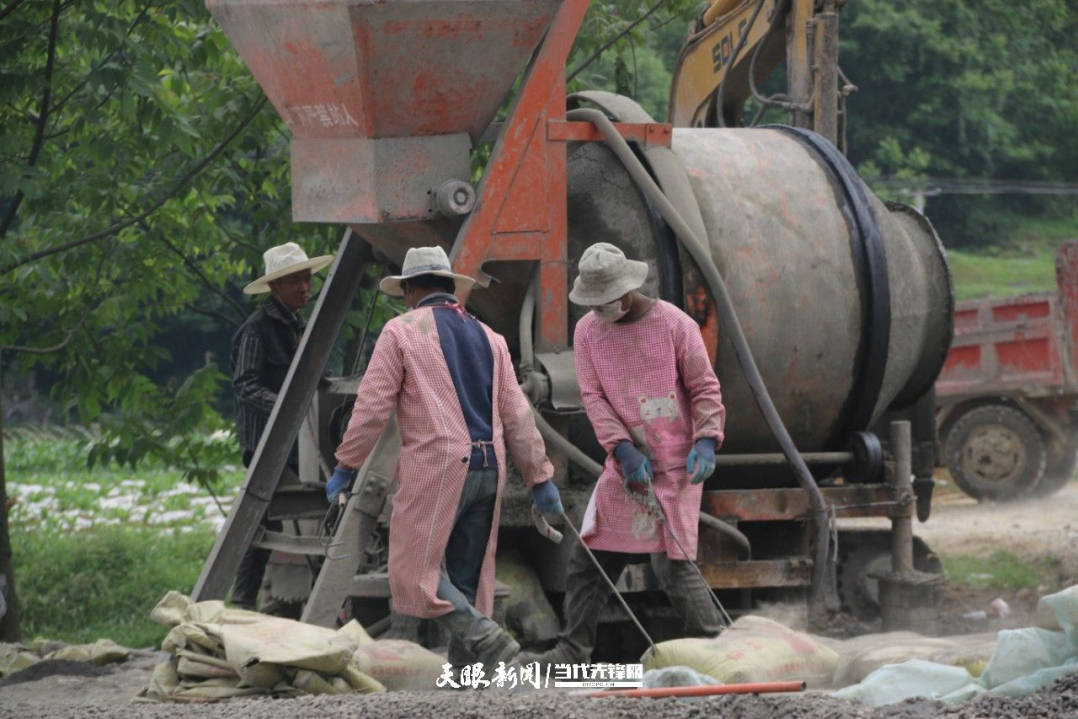 威宁云贵乡:铺好"产业路" 开启乡村振兴"快车道"