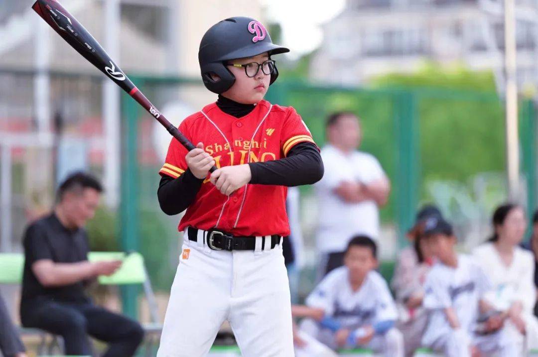 日本,韩国等国家和地区非常普及的运动,2020年东京奥运会也把棒球项目