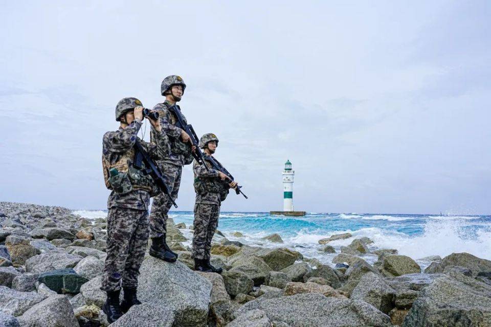 "新时代奋斗观"大讨论 | 南北"两极"哨所共话奋斗