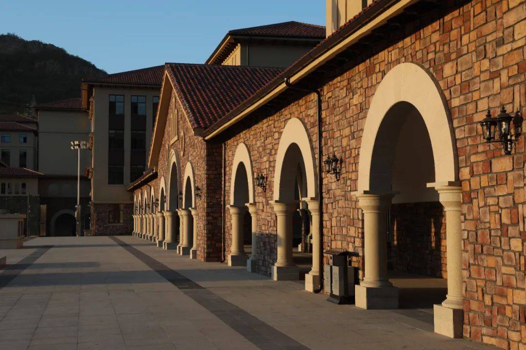 就在本周末!大连王府高级中学校园开放日暨说明会来了