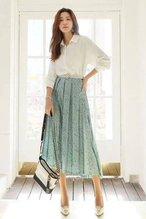 显高_身材_百褶