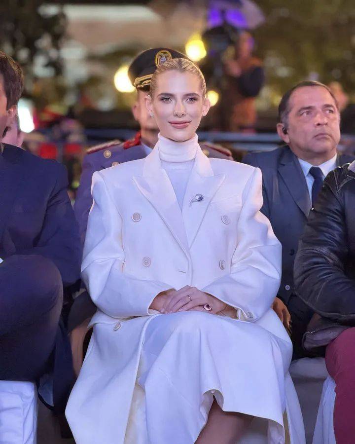 拉维尼娅_丹尼尔·诺沃亚_健身