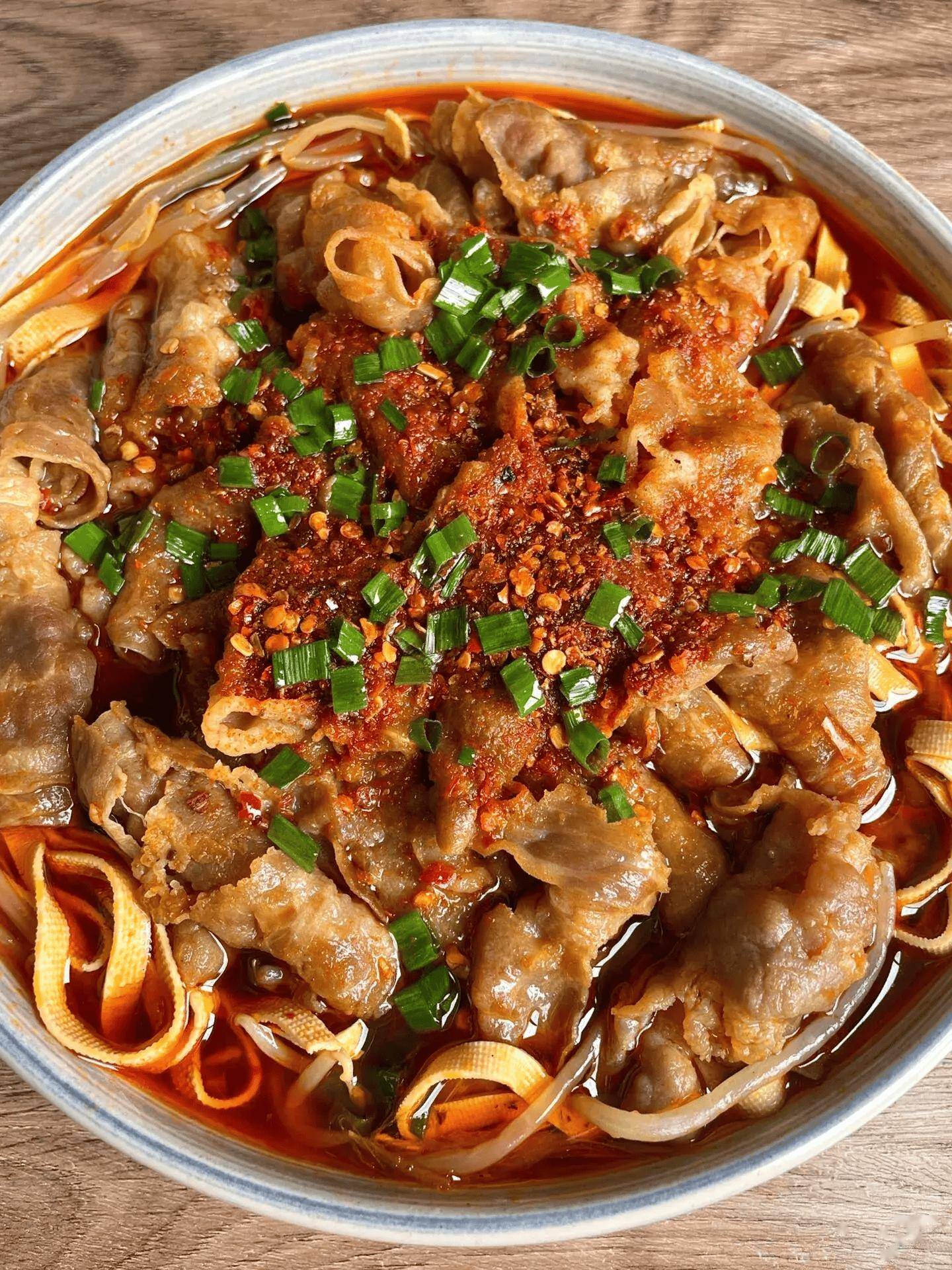 肉嫩多汁,酱香浓郁,实在太下饭了_酸辣土豆丝_香辣_肥牛