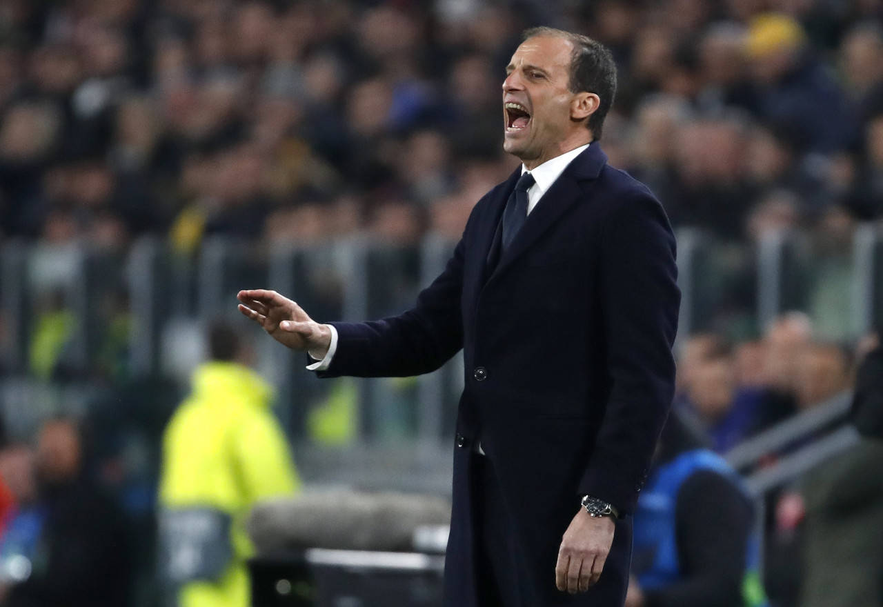 很多人都认为阿莱格里在今夏会被尤文解雇,尽管他和斑马军团的合同将