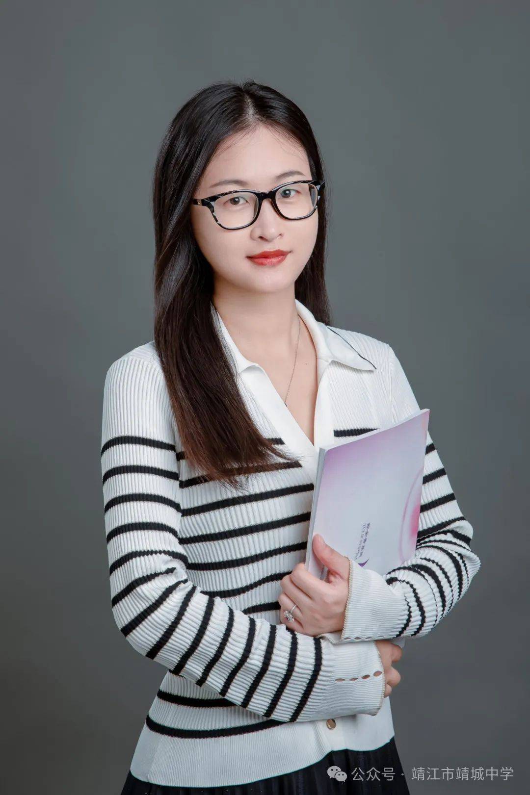 靖江市第五届名师工作室成员—刘周亮名师是教育教学工作的领头雁