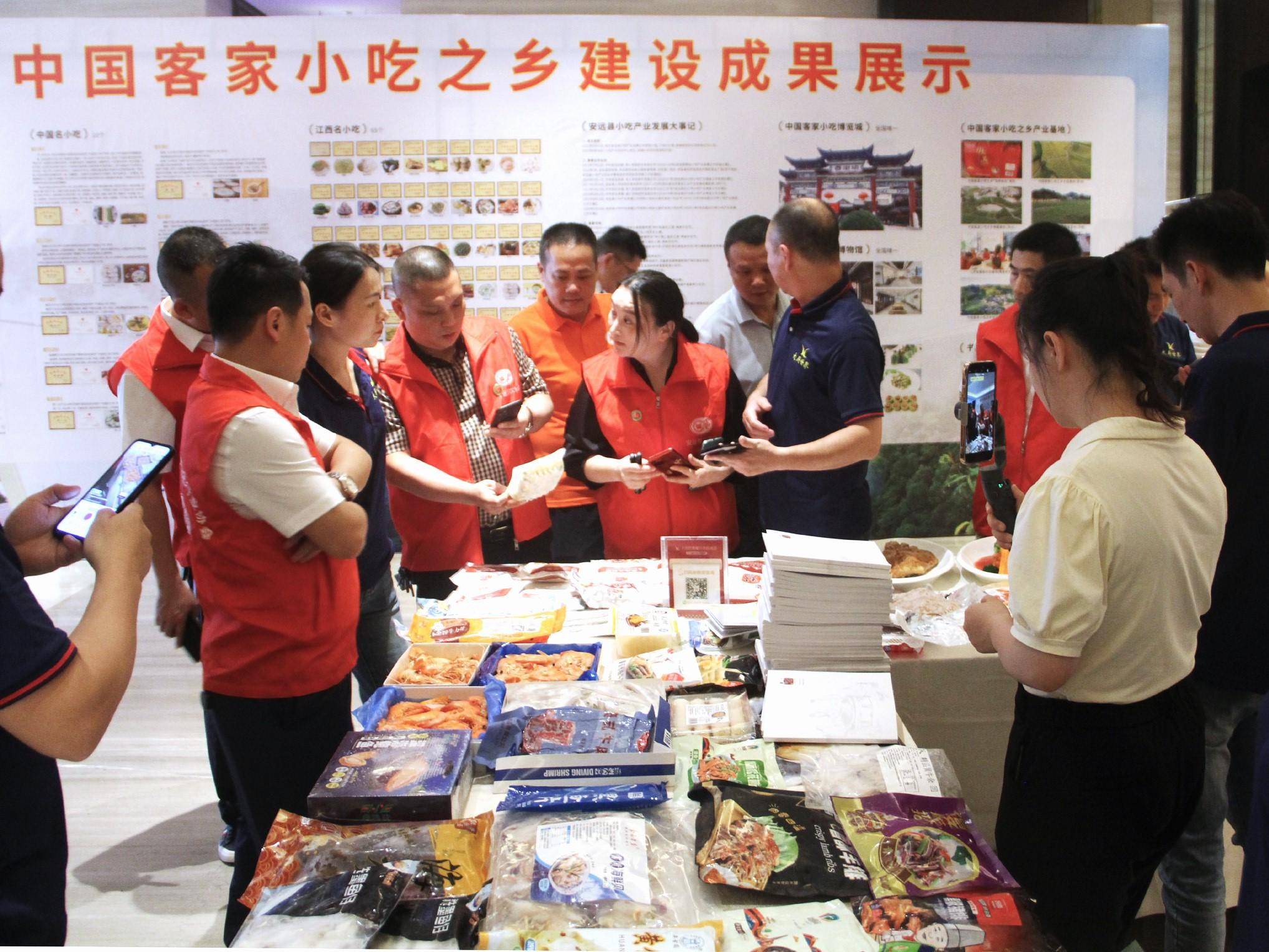 今后,协会将认真按照县委书记杨有谷对餐饮工作批示的要求,继续发扬