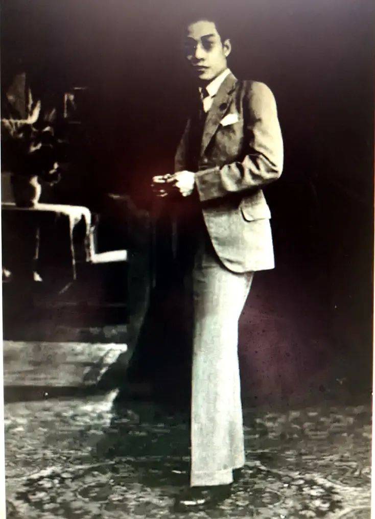 马师曾:一位能诗善书的粤剧表演艺术家