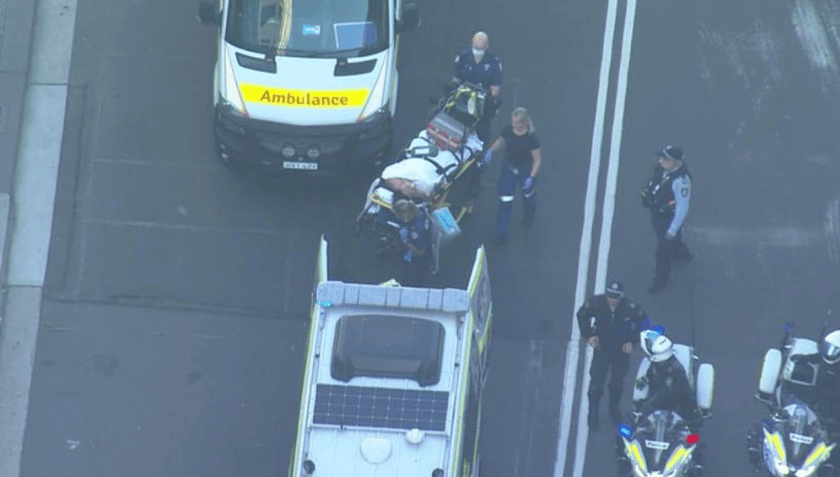 血腥恐怖!澳洲街头持刀砍人,亚裔男子浑身是血!恶性流血事件频发.