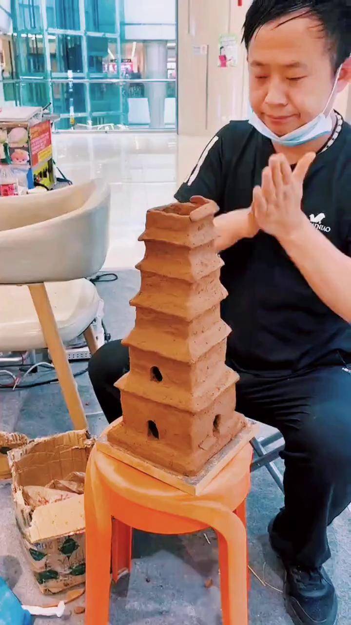 雁塔制作中手艺人 非物质文化遗产手工制作 传承文化 非遗抖起来 泥塑