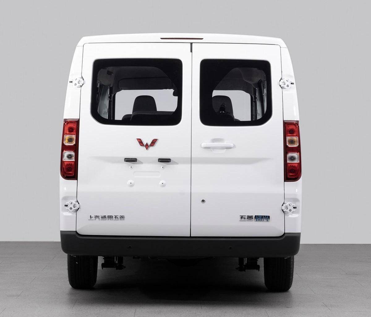 五菱纯电mpv,扬光6座版上市,配单侧侧滑门,续航300公里