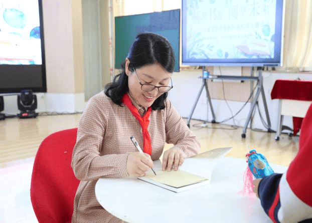 【文旅新闻】省图书馆邀请著名儿童文学作家汤汤走进