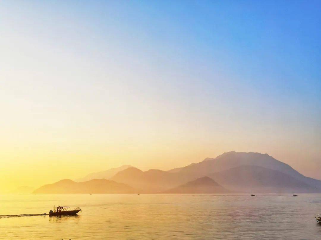 如今"富可敌国",每年有500万人挤着来_深圳_沙滩_公园