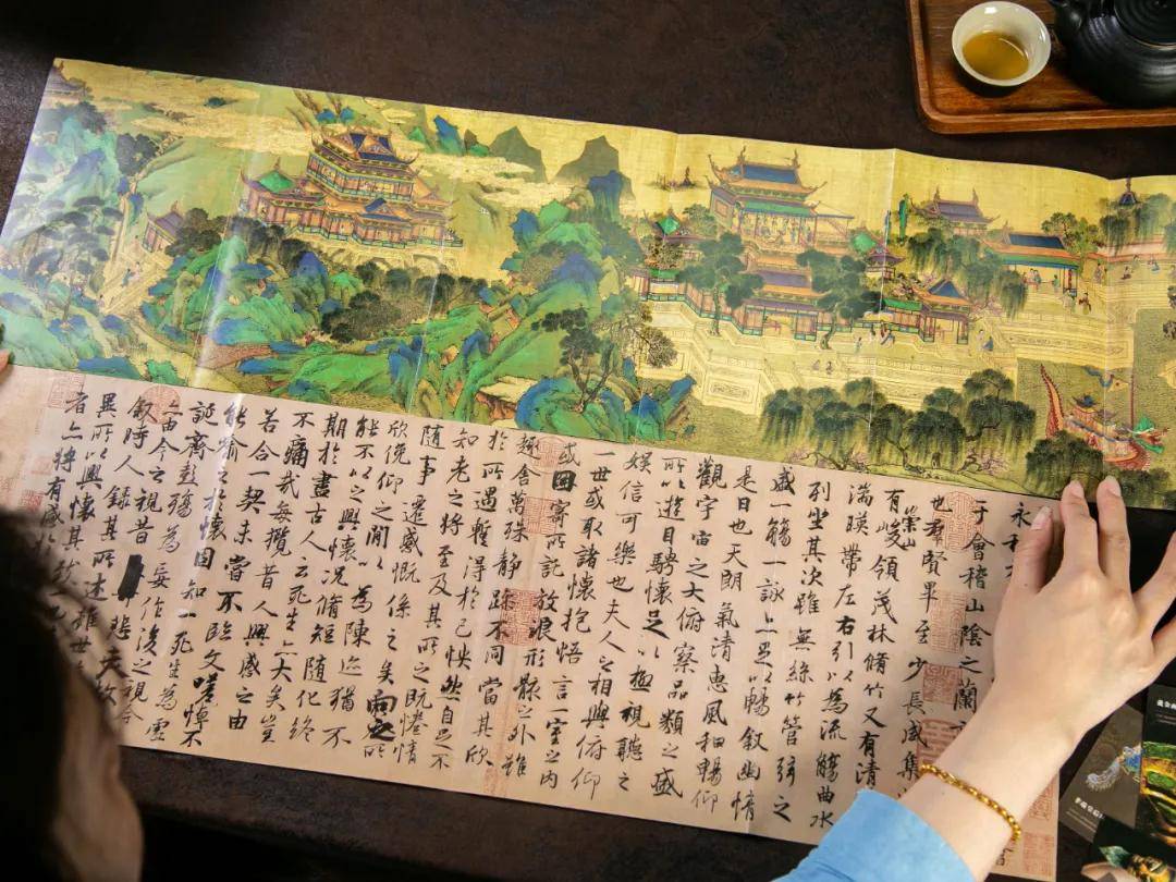 37岁刘亦菲逛故宫,最美游客照刷屏,网友:中国美绝了