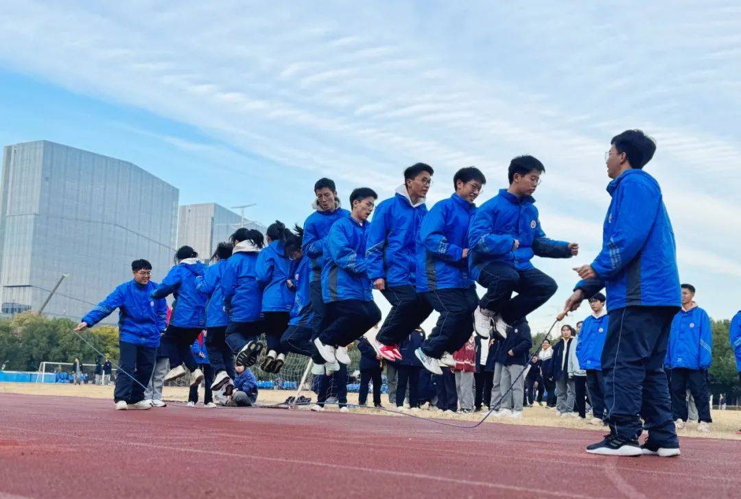 教育价值对学校发展的引领 ——以杭州市余杭中学"一核四道"发展路径