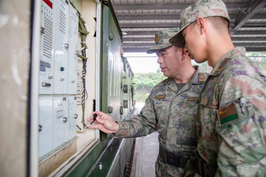 更多推荐微信号|人民前线(id:dlrmqx)监制|戴强编审|张丙才卜