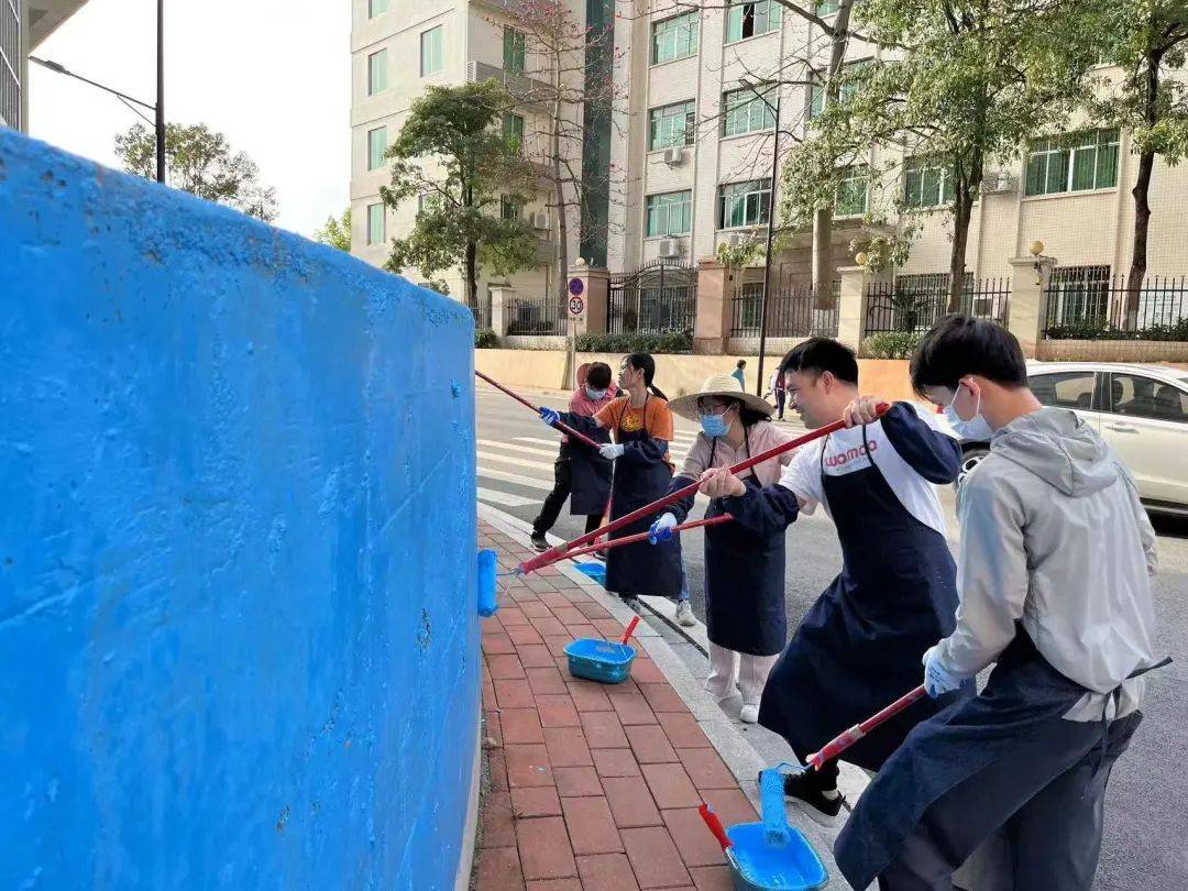 广宁第一中学齐齐出力,"扮靓"城市