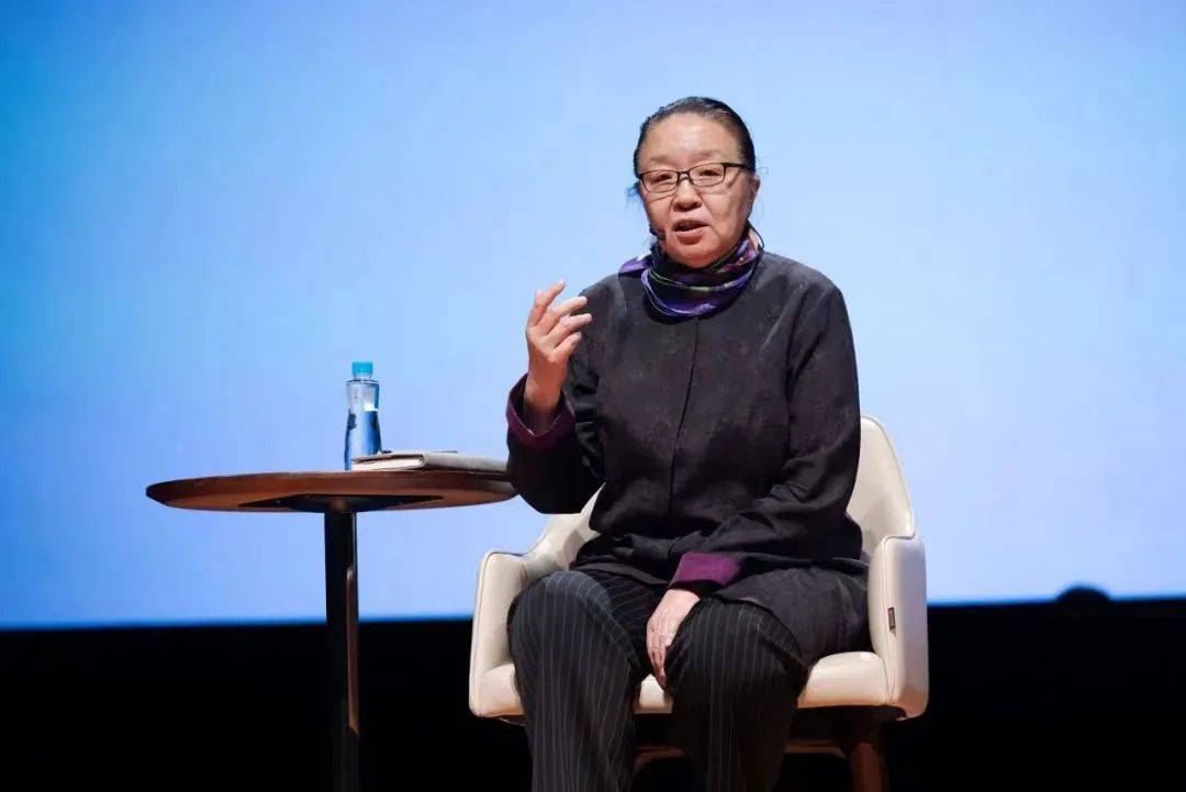 戴上耳机,做一天北大学生!