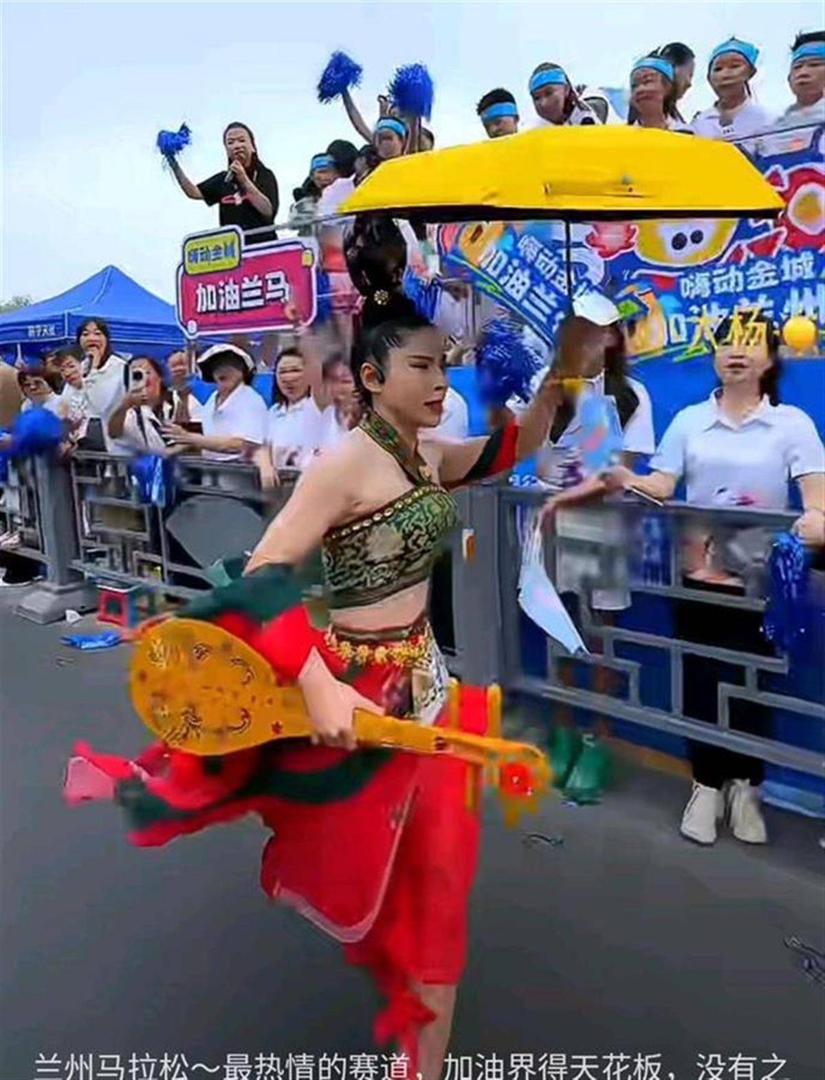 而且,在"飞天女神"奔跑的过程中,很多兰州市民都被她富有传统文化意蕴