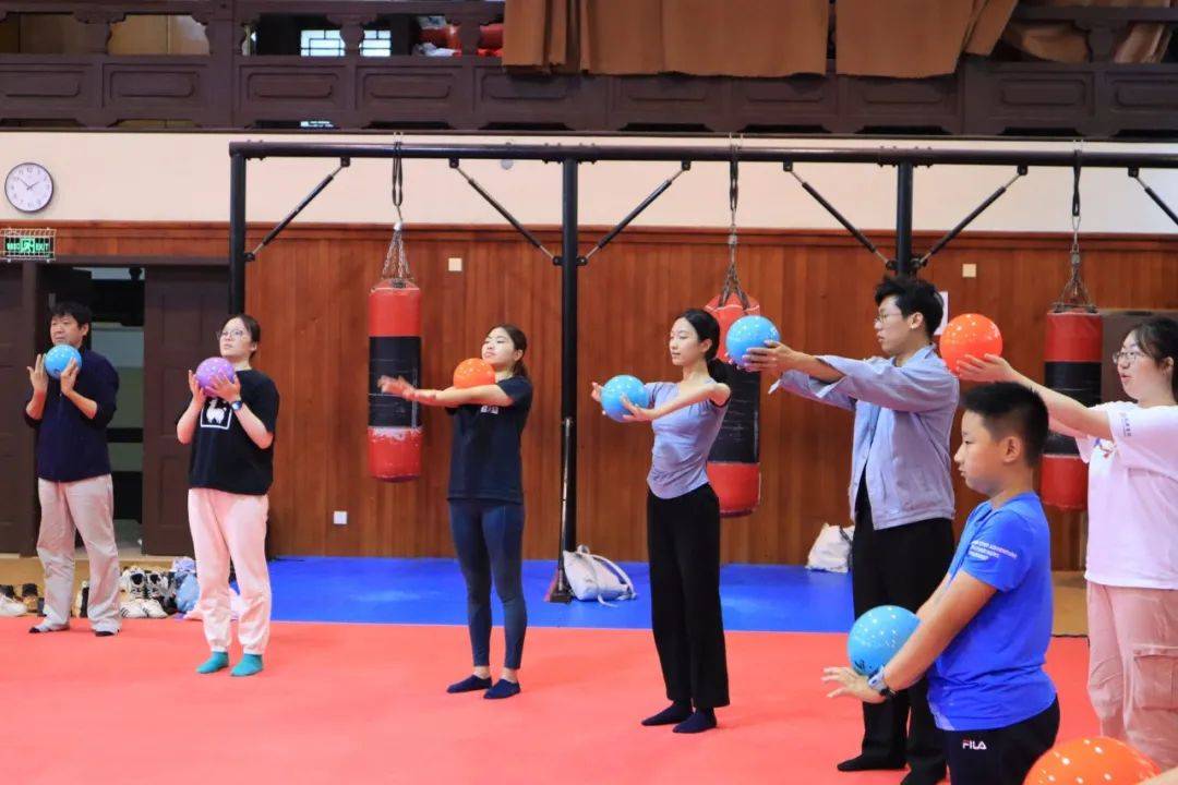 活动回顾 | 体育人生分享会——俄罗斯艺术体操冠军的成长之路举办