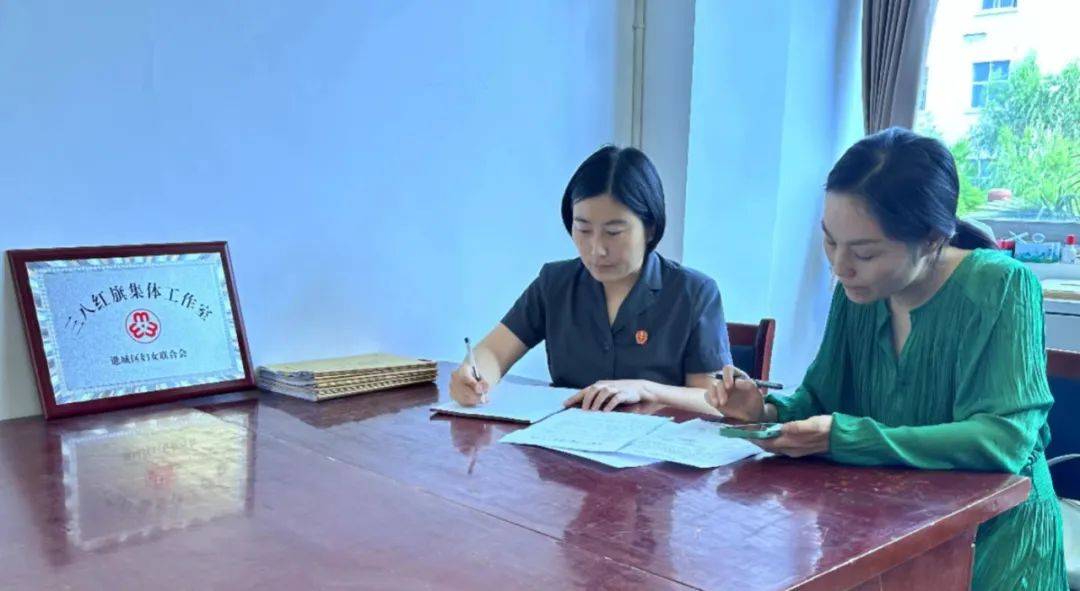 与你同行 法护未来——亳州法院开展"走近留守儿童