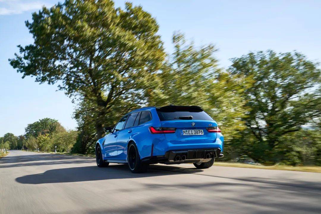 中期改款宝马新m3旅行车来了,瓦罐迷人风采依旧