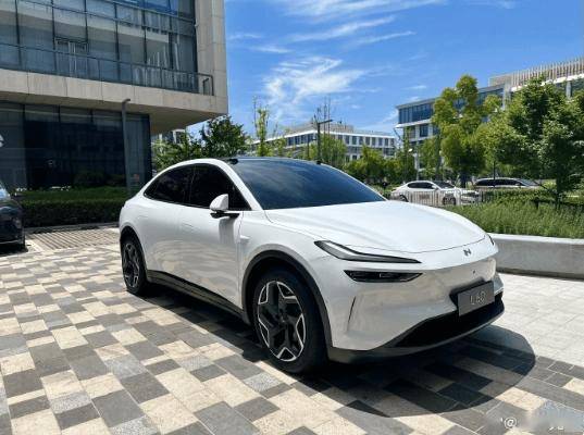 蔚来旗下乐道l60白色实车曝光,9月起售价21.99万元_搜狐汽车_搜狐网