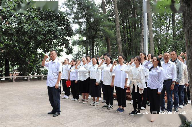 平凉日报:澳门一码一肖100准今期指点-历经103年, 11个皇帝都是傀儡, 堪称历史中最窝囊的朝代!