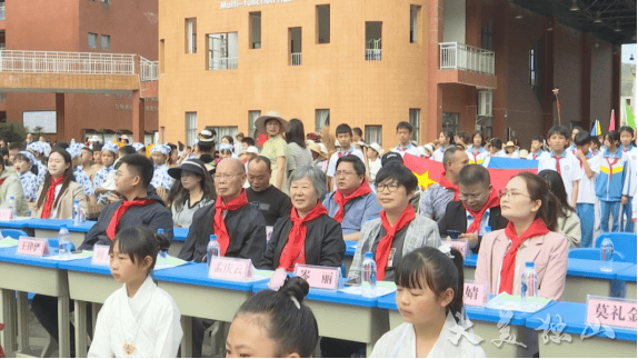 县关工委开展"六一"儿童节慰问