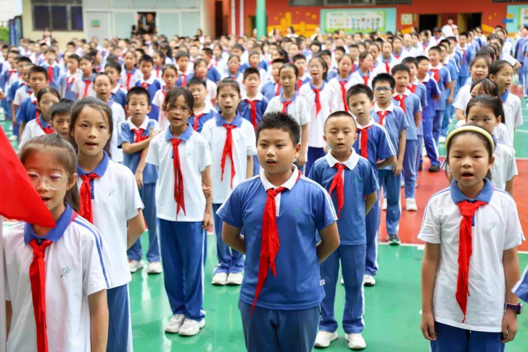 红领巾爱祖国,争做新时代好队员 | 东升学校小学部隆重举行一年级新